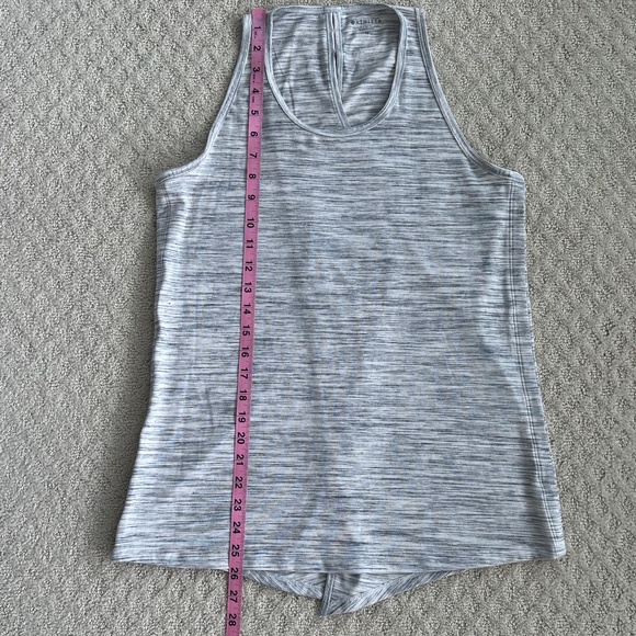 Athleta Essence Spacedye Tie Back Tank Gray/White Med NWT Athleisure Yoga Soft - Picture 15 of 16